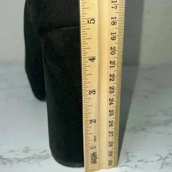 MADDEN GIRL Black Orchid  Suede Booties Size 10 M - Picture 6 of 11